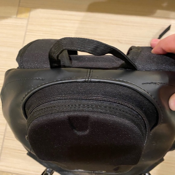 🆕 Oakley Bathroom Sink Backpack Y2K - Picture 13 of 16